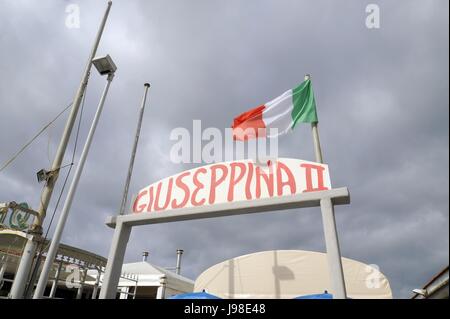 Viareggio, Ferienort in Versilia, Nord Küste der Toskana (Italien), Eintritt in einem Beach resort Stockfoto