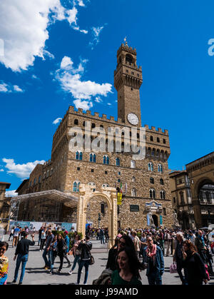 Florenz, Italien - 17. April 2017 - Ansicht von Palazzio Vecchio an einem sonnigen Tag in Florenz, Italien. Stockfoto