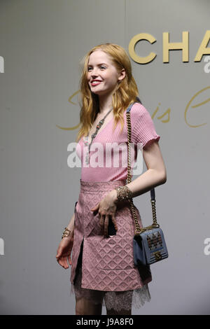 Tokio, Japan. 31. Mai 2017. Britische Schauspielerin Ellie Bamber stellt bei einem Foto-Shooting von Chanel Métiers d ' Art Kollektion in Tokio auf Mittwoch, 31. Mai 2017. Kredite: Yoshio Tsunoda/AFLO/Alamy Live-Nachrichten Stockfoto