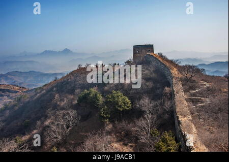 Peking, Peking, China. 1. Juni 2017. Peking, CHINA-Mai 31 2017: (nur zur redaktionellen Verwendung. CHINA HERAUS). Die Ruinen von Great Wall am Yunmeng Mountain in Peking. Bildnachweis: SIPA Asien/ZUMA Draht/Alamy Live-Nachrichten Stockfoto