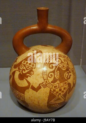 Steigbügel-Auslauf-Flasche mit zwei Krieger und Gefangenen, Peru, Moche-III, Nordküste, um 200 v. Chr., keramische Krannert Art Museum, UIUC DSC06494 Stockfoto