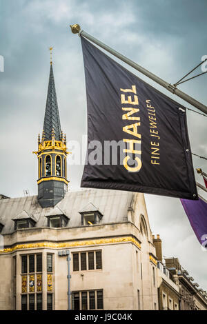 Chanel-Flagship-store auf New Bond Street, London, UK Stockfoto