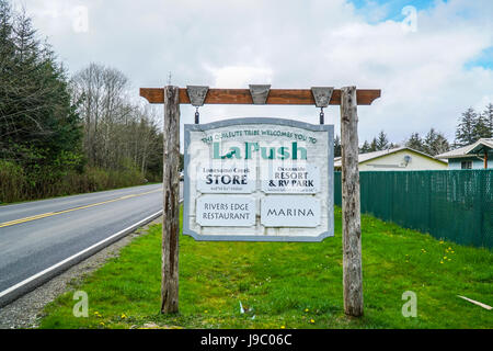 La Push Willkommen Schild - Strand im Reservat der Quileute Tribe - Gabeln - WASHINGTON Stockfoto