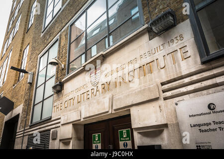 Das ehemalige Wohnhaus der Stadt beleuchtet auf Stukeley Street, London, WC2, UK Stockfoto