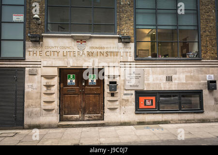 Das ehemalige Wohnhaus der Stadt beleuchtet auf Stukeley Street, London, WC2, UK Stockfoto