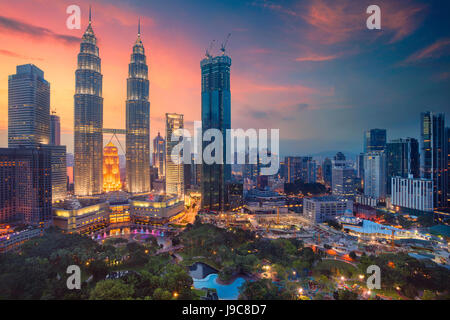 Kuala Lumpur. Stadtbild Bild von Kuala Lumpur, Malaysia während des Sonnenuntergangs. Stockfoto