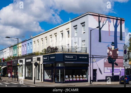 Parade der Geschäfte auf Westbourne Grove, Royal Borough of Kensington & Chelsea, London, England, Vereinigtes Königreich Stockfoto