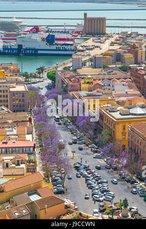 Cagliari-Sardinien, Luftaufnahme von Largo Carlo Felice, der Hauptstraße von das Hafengebiet, Stadtteil Castello in Cagliari, Sardinien. Stockfoto