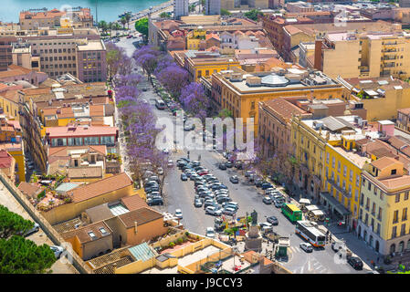 Largo Carlo Felice, Luftaufnahme von Largo Carlo Felice, der Hauptstraße von das Hafengebiet, Stadtteil Castello in Cagliari, Sardinien. Stockfoto