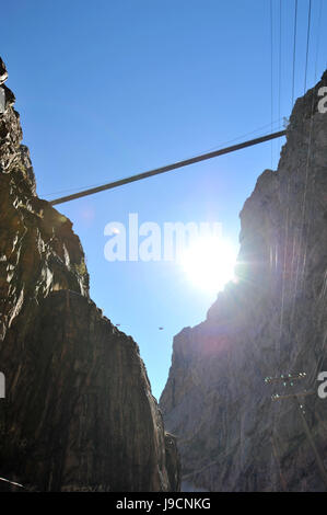 Eine der höchsten Hängebrücken der Welt erstreckt sich über die Royal Gorge in Colorado Stockfoto