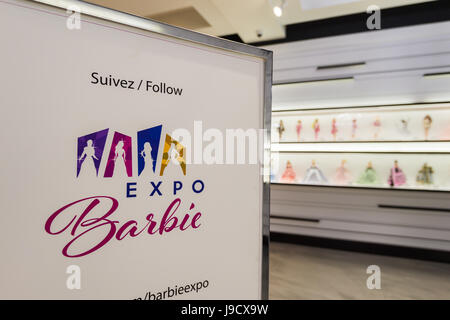 Montreal, CA - 31. Mai 2017: Barbie Museum bei Les Cours Mont-Royal verfügt über mehr als 1.000 Barbies. Stockfoto