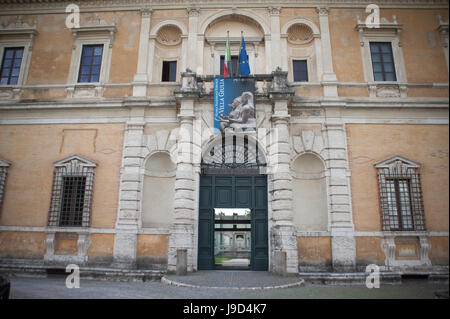 Eingang zur Villa Giulia, Etruskischen Nationalmuseum in Rom Stockfoto