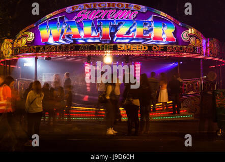 Keine leichte Spuren von "Walzer", aber es sah sehr fotogen und einige schöne Erinnerungen an Reiten... und eine unglückliche werfen u zurückgekauft Stockfoto