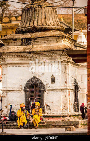 Heilige Männer Pashupati-Tempel, Kathmandu, Nepal, Asien Stockfoto
