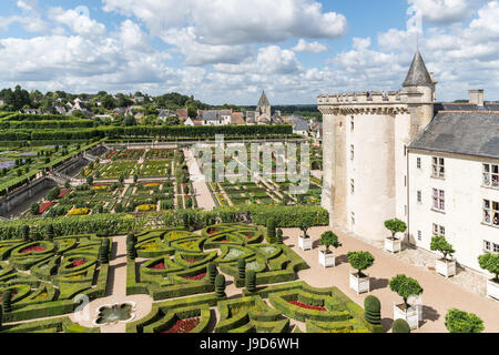 Die Gärten von Villandry Schloss von oben, Villandry, UNESCO-Weltkulturerbe, Indre-et-Loire, Loire-Tal, Frankreich, Europa Stockfoto