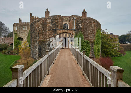 Walmer Schloss und Gärten, aus dem 16. Jahrhundert Artilleriefestung für Heinrich VIII., Herzog von Wellington, Deal, Kent, England Heimat Stockfoto