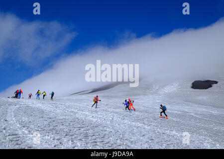 Ski Alpin auf den Ätna, UNESCO-Weltkulturerbe, Catania, Sizilien, Italien, Europa Stockfoto