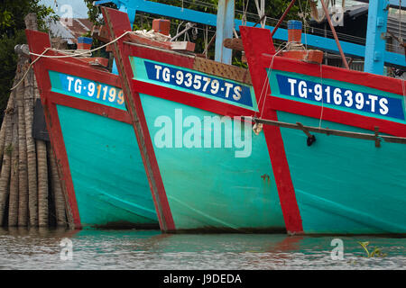 Hölzerne Fischerboote, My Tho River (nördlichen Zweig des Mekong), My Tho, Tien Giang Province, Mekong-Delta, Vietnam Stockfoto