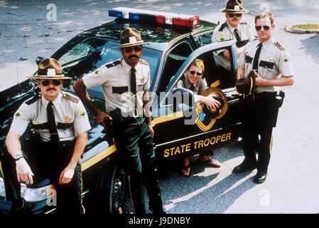 SUPER TROOPERS - DIE SUPERBULLEN / Super Troopers USA 2002 / Jay Chandrasekhar sterben Comedy-Gruppe "Broken Lizards" (JAY CHANDRASEKHAR, KEVIN HEFFERNAN, STEVE LEMME, PAUL SOTER, ERIK STOLHANSKE) Schrieb Das Drehbuch Und Spielte die Hauptrollen in "Super Trooper" Regie: Jay Chandrasekhar aka. Super Troopers Stockfoto
