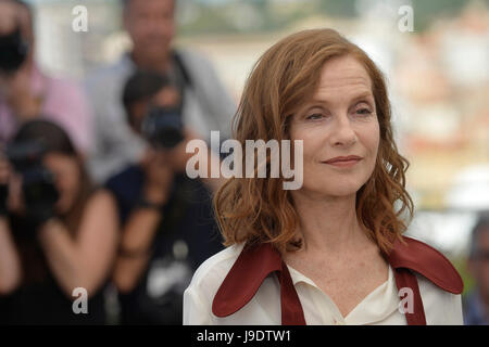 70. Auflage der Filmfestspiele von Cannes: Schauspielerin Isabelle Huppert, hier für die Promotion des Films "Keul-le-eo-Ui ka-me-la" ("Claires Kamera") (2 Stockfoto