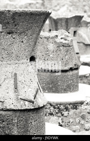 Schwarz und weiß von alten Backöfen in der Stadt Pompeji. Ausbruch des Vesuv. Neapel, Kampanien, Italien Stockfoto