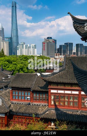 Blick von der Dachterrasse aus Yu Garden Shanghai, China Stockfoto