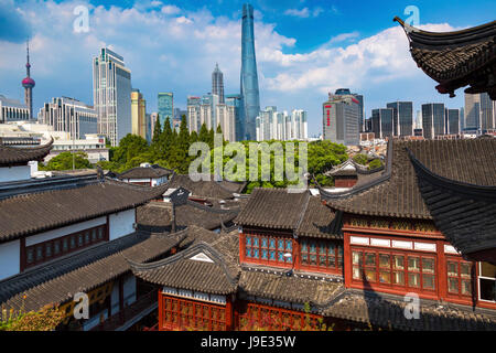 Blick von der Dachterrasse aus Yu Garden Shanghai, China Stockfoto