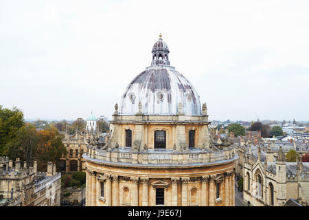 OXFORD / UK-26. Oktober 2016: erhöhte Blick auf Radcliffe Kamera Gebäude In Oxford Stockfoto