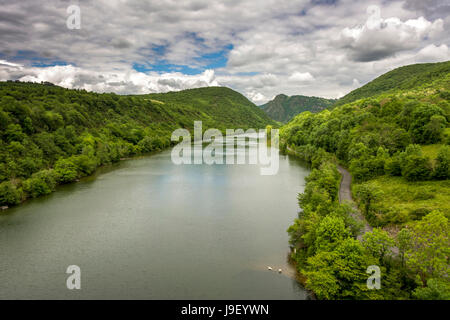 Canyon des Flusses Ain. Ain. Auvergne-Rhône-Alpes. Frankreich Stockfoto