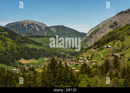 Abondance Dorf. Haute-Savoie. Frankreich Stockfoto