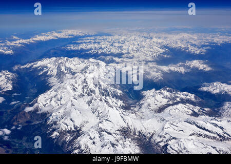 Luftbild Schneebedeckte Alpen in der Nähe von Chamonix Stockfoto