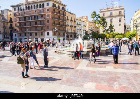 Der Plaza de la Virgen Flanken der Kathedrale in Valencia, Spanien. Stockfoto