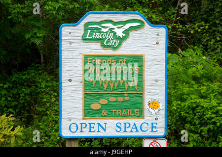 Park-Schild, Freunde der Wildwoods Open Space, Lincoln City, Oregon Stockfoto