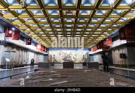 Sankt Petersburg, Russland. 2. Juni 2017. Blick auf einen Ausstellungsraum am Denkmal für die Verteidiger der Stadt Leningrad in Sankt Petersburg, Russland, 2. Juni 2017. Das Denkmal im Jahr 1975 erinnert sich an die tragischen Ereignisse während der Blockade von Leningrad 8. September 1941 bis 27. Januar 1944, verursacht den Tod von mehr als 1 Million Menschen. Foto: Monika Skolimowska/Dpa/Alamy Live News Stockfoto