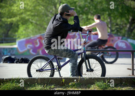 Glasgow Kelvingrove Park Szene Kelvingrove Skate Park Stockfoto