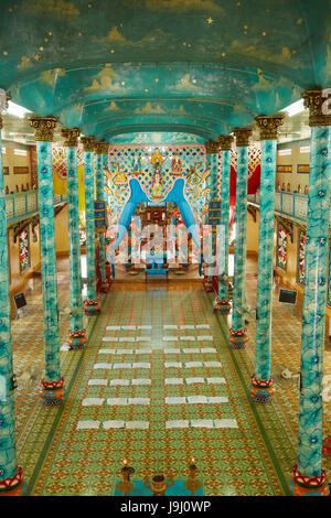 Innere des Cao Dai Tempel, Cai Lay Stadt, Tien Giang Provinz, Mekong Delta, Vietnam Stockfoto