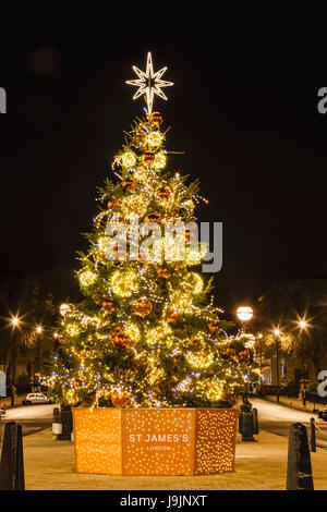 England, London, Regent Street, Waterloo Place, St Jame Weihnachtsbaum Stockfoto
