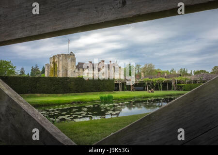 Hever Castle, England - April 2017: Hever Castle befindet sich im Dorf von Hever, Kent, erbaut im 13. Jahrhundert, historische Heimat von Ann Boleyn, t Stockfoto