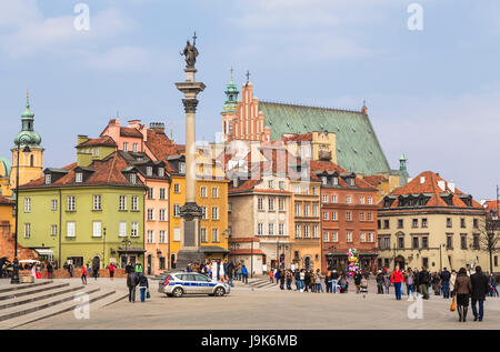 Warschau, Polen - 8. März 2014: Schlossplatz mit König Sigismund-Säule am 8. März 2014. Warschau. Polen Stockfoto