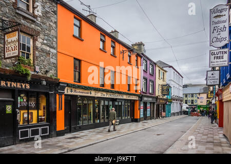 Limerick, Irland - April 2017: Kneipen, Bars und Restaurants in einer Stadt in Irland Stockfoto