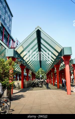 zum Bahnhof Cadorna, Piazza Cadorna, Mailand, Lombardei, Italien Stockfoto