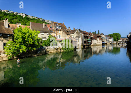 Frankreich, Paris, Besançon und den Fluss Loue Stockfoto