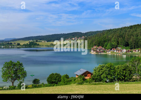 Frankreich, Doubs, Jura, Les Grangettes und Oye-et-Palette, See Saint-Point, und die kleinen Häuser von Port Titi Stockfoto