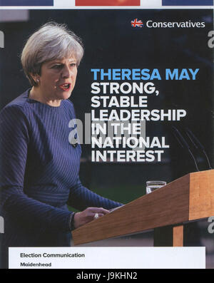 THERESA MAY Wahl 2017 Flugblätter in ihrem Maidenhead Wahlkreis ausgestellt Stockfoto