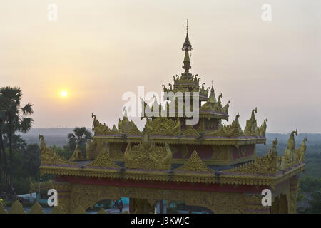 globale Vipassana Pagode, Gorai, Mumbai, Maharashtra, Indien, Asien Stockfoto