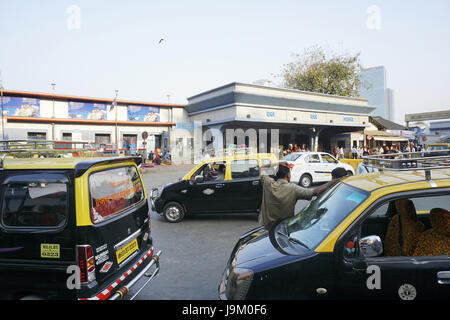 Dadar Bahnhof, Mumbai, Maharashtra, Indien, Asien Stockfoto