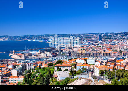 Panoramablick über Marseille und Vieux Port Stockfoto