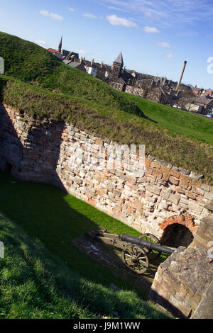 Kanone in der Festungsmauer, Berwick-upon-Tweed Stockfoto