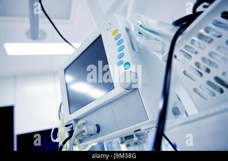 Leben Unterstützung Maschine im Krankenhaus-OP-Saal Stockfoto