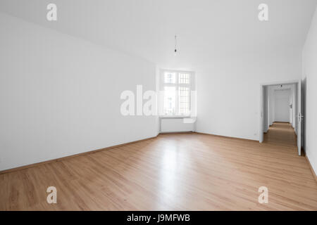 leeren Raum, Holzboden in neue Wohnung Stockfoto